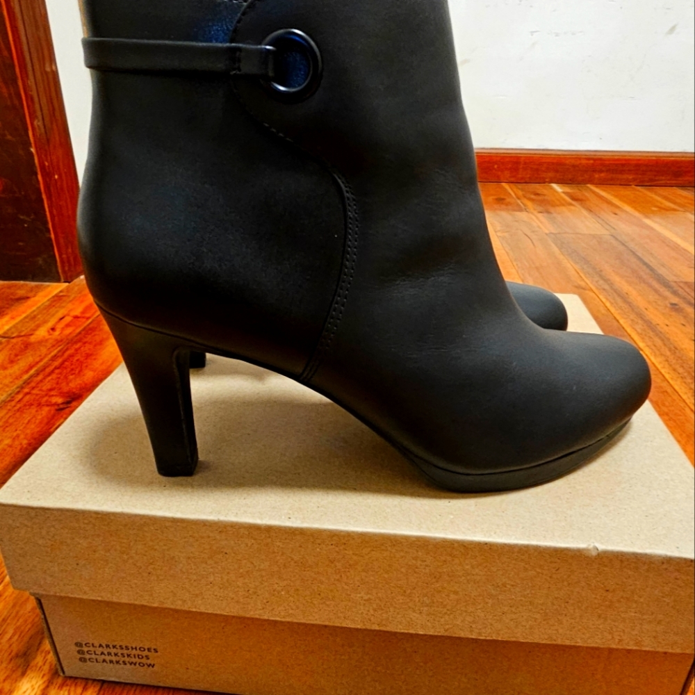 Ankle bootie